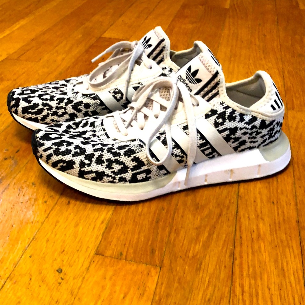 Adidas Swift Run size 8 animal print